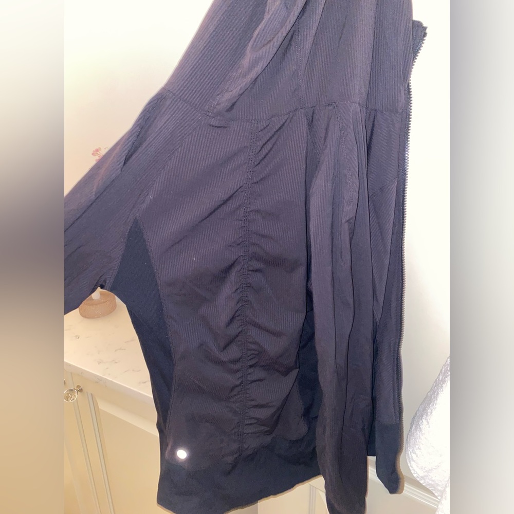 Lululemon | In Flux Jacket - Picture 12 of 14